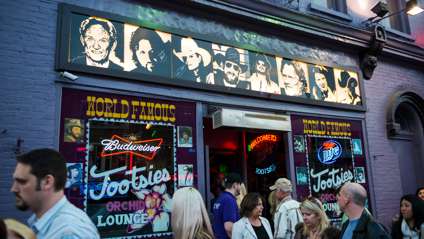 Lower Broad Musicians Bristle at New Tootsie’s Circuit Contract